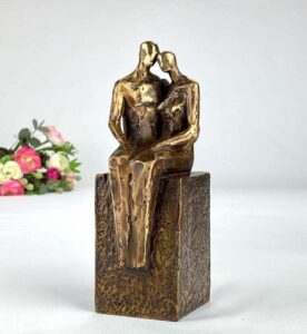 skulptur med Lykke-kaerlighed-og-sammenhold-ægte-bronze figur